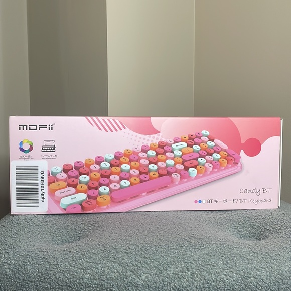 Wireless Bluetooth Retro Typewriter Keyboard - Picture 5 of 6